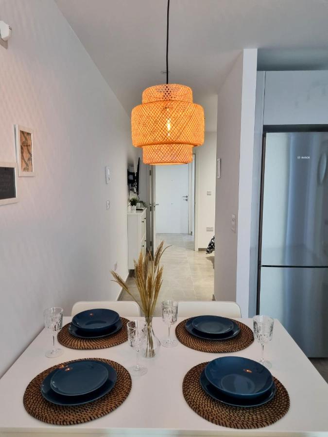 Апартаменти Brand New - Massive Studio - E1 - Self Catering Гібралтар Екстер'єр фото